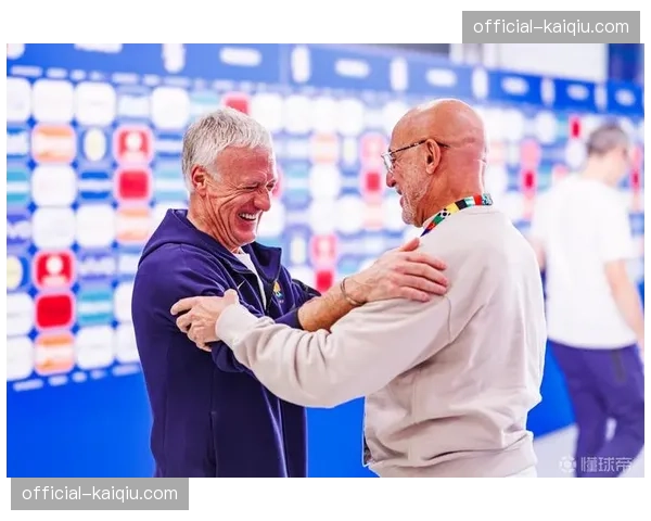 特写:终场哨响,德罗赞与德章泰·穆雷拥抱致意 特写:终场哨响,德罗赞与德章泰·穆雷拥抱致意